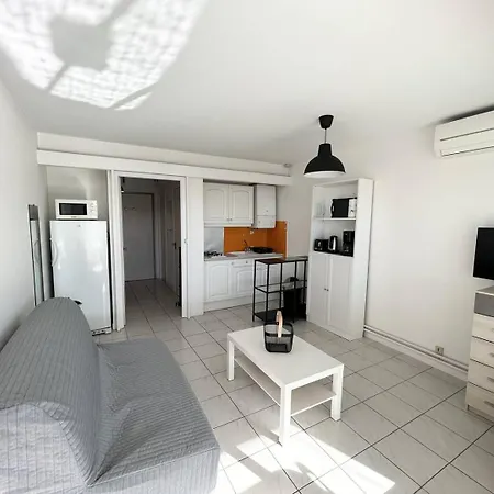 As27247-studio Avec Clim,vue Degagee Et Appartement *